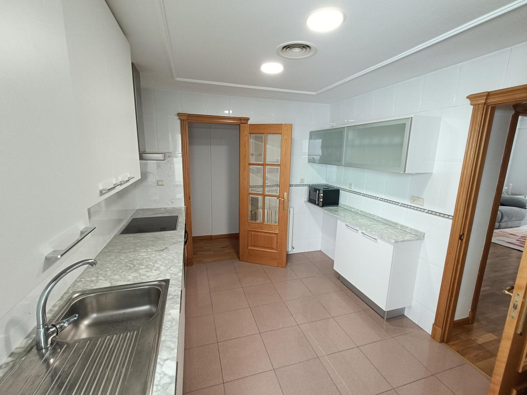 Apartamento Piso En Pleno Centro De Albacete Con Garaje Exterior foto